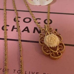 White Flower Goldtone Pendant with chain